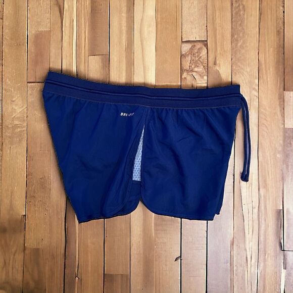 Nike medium running short for women - Picture 2 of 4